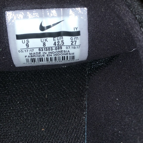 Sneakers - Picture 3 of 8